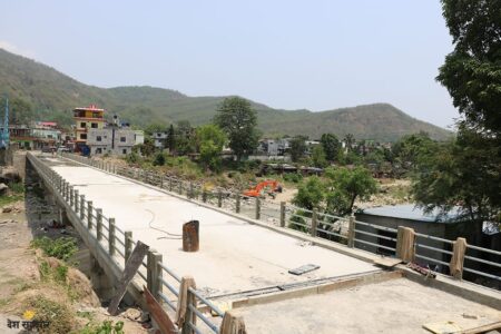 बुटवलको सिद्धबाबादेखि आदर्शनगरसम्मको बस्ती पहिरोको उच्च जोखिममा