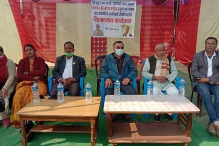 पश्चिम नवलपरासीकाे पाल्हिनन्दनमा  संसद कंडेल द्वारा पुलकाे शिलान्यास