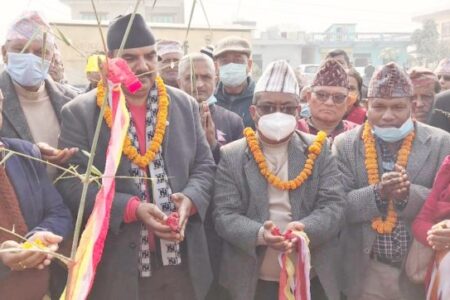 रुपन्देहीको तिलोत्तमा पत्थरडाँडा चोकबाट तिनाउ नदीसम्म जाने सडकको शिलान्यास