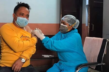 प्रथम चरणमा १.४ प्रतिशत नेपालीले प्राप्त गरे कोभिड-१९ बिरुद्धको खोप