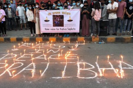अल्पायुमै ज्यान गुमाएकी छात्रा प्रतिभा सापकोटाको सम्झनामा दिप प्रज्वलन
