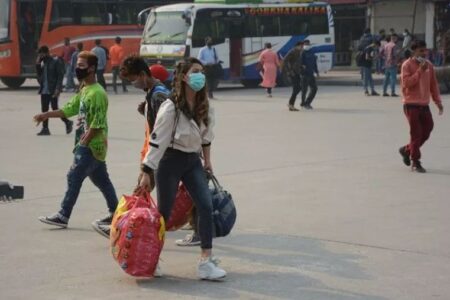 यहाँ न काम गर्न पाइयो, न केही खाने कुरा भयो नत घर फर्किन पाइयो