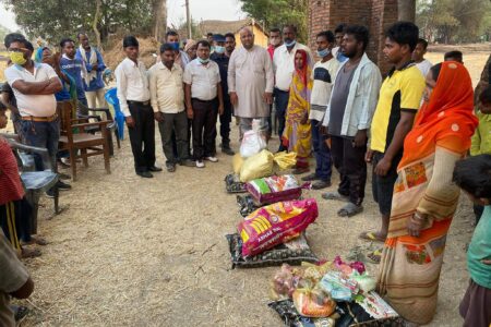 पिडित परिवारलाई पाल्हीनन्दन गाउपालिकाद्वारा सहयाेग