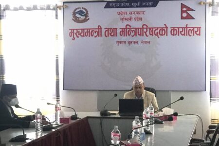 लुम्बिनी प्रदेशका मुख्यमन्त्री शंकर पोखरेलद्वारा प्रदेश प्रमुख समक्ष राजिनामा