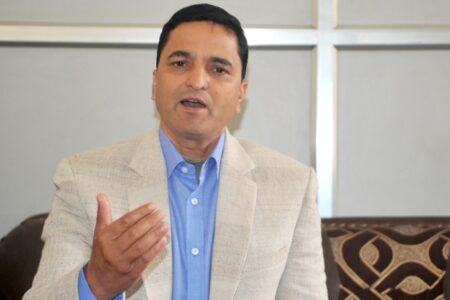 ताप्लेजुङको सुकेटार विमानस्थलको नाम रवीन्द्र अधिकारी राख्दा योगेश भट्टराई असन्तुष्ट !