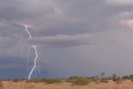 चट्याङ लागेर बुबाको मृ’त्यु, छोरी र नातिनी घाइते