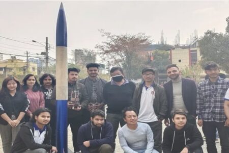 संसारकै ठूलो रकेट इन्जिनियरिङ प्रतिस्पर्धामा नेपाली रकेट गरुडले जित्यो अनरेवल अवार्ड