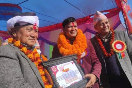 लोक गायक राजु परियार सम्मानित