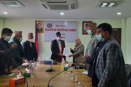 १९ बुँदे पत्र दिएर एमालेले भन्यो- सरकारको रवैयाले जनअपेक्षामा कुठाराघात भयो