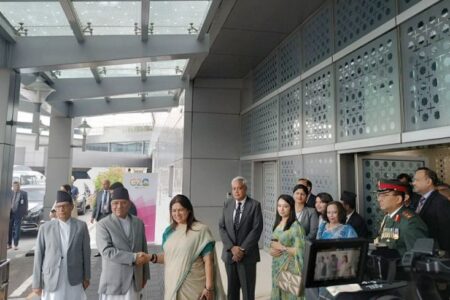 चार दिने भारत भ्रमणका लागि प्रधानमन्त्री प्रचण्ड नयाँदिल्लीमा